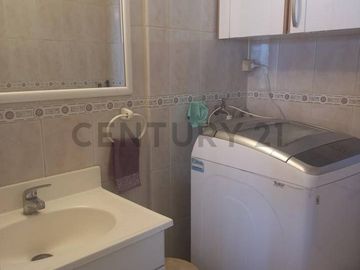 SE VENDE DEPARTAMENTO LUMINOSO EN LAS CONDES