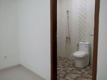 Rumah luas bebas banjir di Kav BNI Jatiasih Bekasi