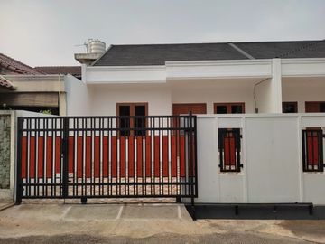 Rumah luas bebas banjir di Kav BNI Jatiasih Bekasi