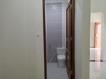 Rumah luas bebas banjir di Kav BNI Jatiasih Bekasi