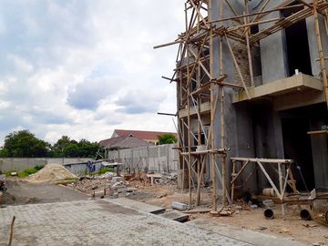 Rumah Cluster Baru dekat Jalan Raya Bebas Banjir di Pamulang, Tangerang Selatan