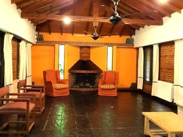 Espectacular Casa tipo Chalet - Bo. Abierto Los Naranjos - Ing. Maschwitz - Escobar