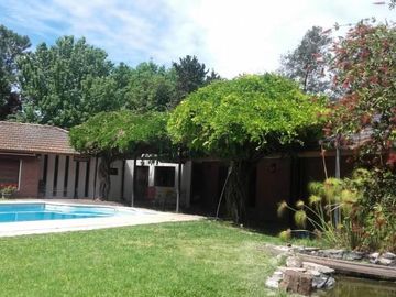 Espectacular Casa tipo Chalet - Bo. Abierto Los Naranjos - Ing. Maschwitz - Escobar