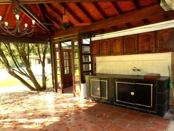 Espectacular Casa tipo Chalet - Bo. Abierto Los Naranjos - Ing. Maschwitz - Escobar