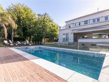 Exclusiva casa en venta en Adrogué Chico