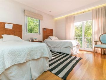 Exclusiva casa en venta en Adrogué Chico