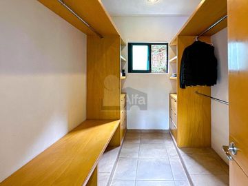 Casa en venta en Avándaro para 20 personas a 2 cuadras del centro en Valle de Bravo