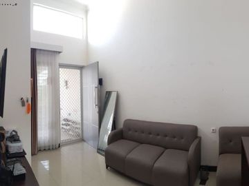 Rumah Sukolilo Dian Regency 2 Hadap Utara