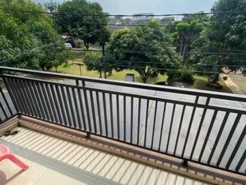 DIJUAL CEPAT RUMAH HOEK 2 LANTAI SIAP HUNI DI NUSALOKA BSD