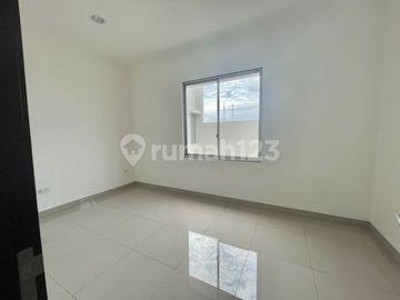 Disewakan Cepat Rumah Luas 150M Pantai Indah Kapuk 2