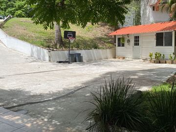 CASA EN VENTA EN COL. FLORES, TAMPICO