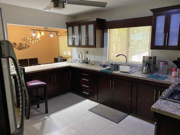 CASA EN VENTA EN COL. FLORES, TAMPICO