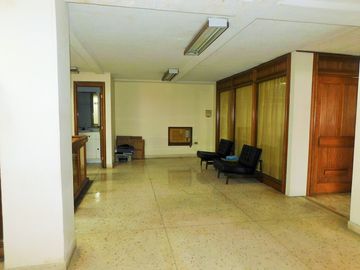 edificio en arriendo/venta en el rosario. Cod A94727