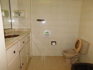 edificio en arriendo/venta en el rosario. Cod A94727