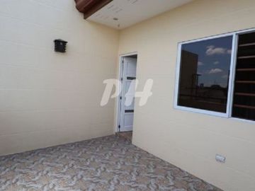 PH1001 Townhouse for Sale in Kamias at 18.5M