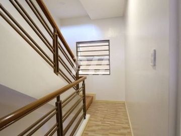 PH1001 Townhouse for Sale in Kamias at 18.5M