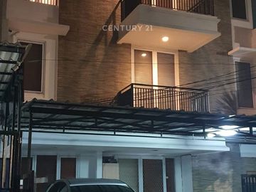 Dijual Cepat Rumah 3 Lantai Di Janur Elok Kelapa Gading Jakarta