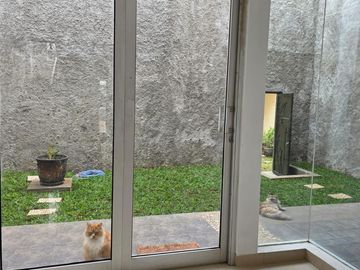 Di sewakan Rumah 2 lantai di Puri Cinere
