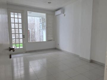 Di sewakan Rumah 2 lantai di Puri Cinere