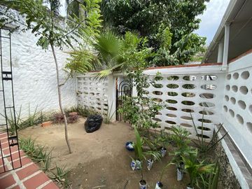 casa en venta en pradomar. Cod V26010
