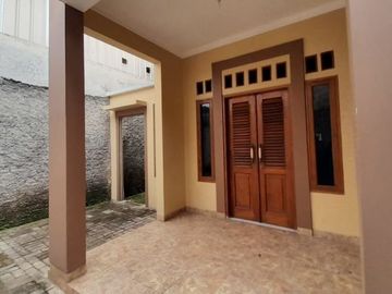 Rumah Murah di Pinggir Jalan Gandul Cinere Cocok Untuk Usaha