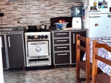 OPORTUNIDAD!! EXC. PH 3 AMBIENTES + PATIO, LOTE DE 100m2 EN VILLA SANTOS TESEI, HURLINGHAM