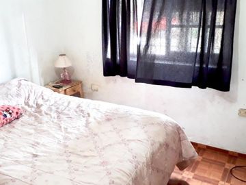OPORTUNIDAD!! EXC. PH 3 AMBIENTES + PATIO, LOTE DE 100m2 EN VILLA SANTOS TESEI, HURLINGHAM
