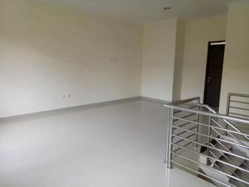 Rumah di Kawaluyaan Dekat Arcamanik, Antapani & Kiaracondong