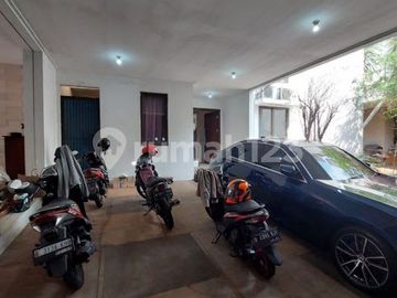 Rumah di sewakan Forestab4 kamar ada furnished