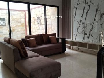 Dijual Rumah Semi Furnished Ada Private Pool Di Cluster BSD