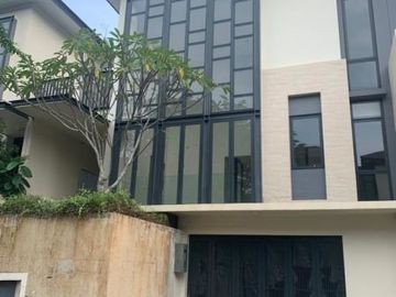 LANCEWOOD AT NAVAPARK RUMAH MEWAH 3 LANTAI DI BSD CITY