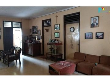Dijual cepat dan murah rumah bonus kost-kostan di rawamangun