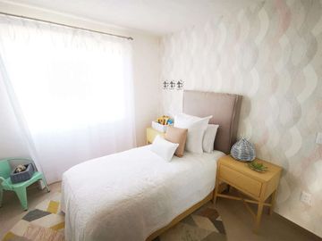Casa en venta al Sur de Aguascalientes en zona residencial de 3 pisos