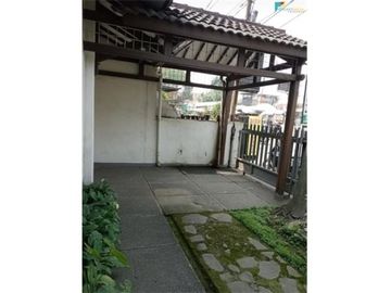 DIJUAL RUMAH PINGGIR JALAN RAYA DI KOPO PERMAI BANDUNG