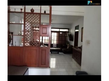 DIJUAL RUMAH PINGGIR JALAN RAYA DI KOPO PERMAI BANDUNG