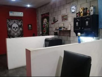 CASA PH ACTUALMENTE UTILIZADO COMO USO COMERCIAL - ITUZAINGO NORTE