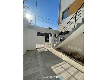 VENTA DUPLEX 3 AMBIENTES CON COCHERA A ESTRENAR z/ PINOS DE ANCHORENA
