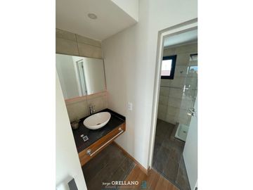 VENTA DUPLEX 3 AMBIENTES CON COCHERA A ESTRENAR z/ PINOS DE ANCHORENA