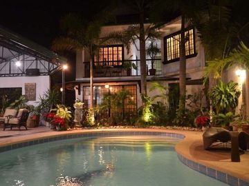 with Pool 2 Storey House and Lot for Sale or Rent Near Clark