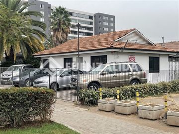 Oportunidad Local Comercial Punto estratégico en Av. Ossa