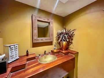 Casa de Lujo con Alberca en Venta Santa Anita Club de Golf Zona Sur