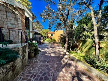Casa de Lujo con Alberca en Venta Santa Anita Club de Golf Zona Sur