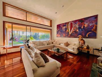 Casa de Lujo con Alberca en Venta Santa Anita Club de Golf Zona Sur