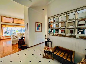 Casa de Lujo con Alberca en Venta Santa Anita Club de Golf Zona Sur