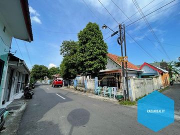 Rumah Istimewa Strategis Tanah Luas Kawasan Premium Njeron Beteng Kraton Jogja