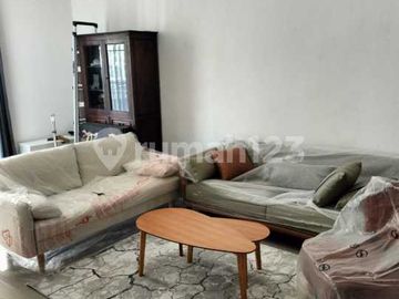 Rumah 2 Lantai Baru Renovasi Dijual, Semi Furnished Dalam Komplek Besar di Jaka Semi Furnished Dalam Komplek Besar di Jaka Sampurna, Bekasi Barat.