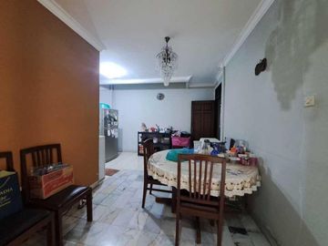 Rumah Cantik Luas 150 m2 Langsung Huni di Cinere