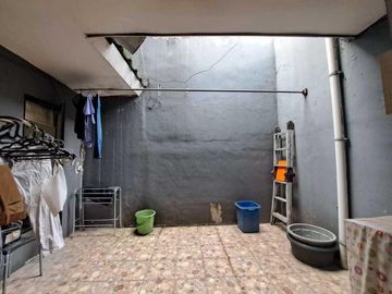 Rumah Cantik Luas 150 m2 Langsung Huni di Cinere