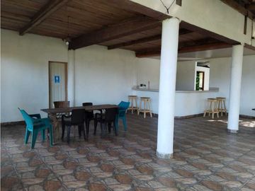 LAS LAJAS, HOSTAL EN VENTA CERCANO A LA PLAYA.