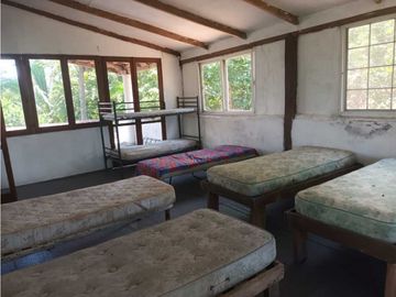 LAS LAJAS, HOSTAL EN VENTA CERCANO A LA PLAYA.